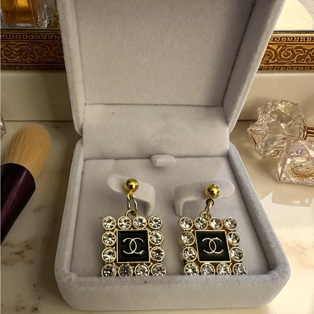 Authentic ZIPPER-PULL EARRINGS - Picture 8 of 14
